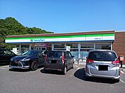 【コンビニエンスストア】ファミリーマート　笠岡美の浜店まで600ｍ