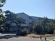 【小学校】四方小学校まで1200ｍ