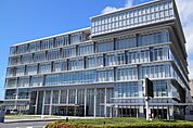 【市役所・区役所】岩国市役所まで300ｍ