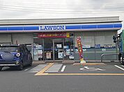 【コンビニエンスストア】ローソン幸手インター店まで945ｍ