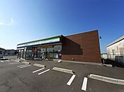 【コンビニエンスストア】ファミリーマート古川鶴ヶ埣店まで1800ｍ