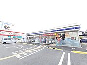 【コンビニエンスストア】ローソン斑鳩龍田西八丁目店様まで850ｍ