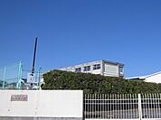 【小学校】上成小学校まで550ｍ