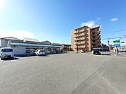 【コンビニエンスストア】ファミリーマート高知介良店まで1500ｍ