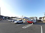 【コンビニエンスストア】ローソン高知百石町二丁目店まで229ｍ