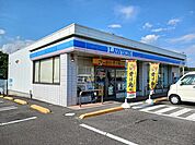 【コンビニエンスストア】ローソン井原警察署前店まで110ｍ
