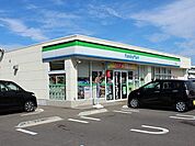 【コンビニエンスストア】ファミリーマート 伊万里立花店まで500ｍ