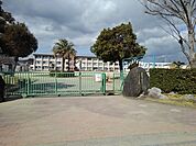 【小学校】久留米市立善導寺小学校まで390ｍ