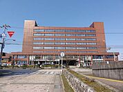 【市役所・区役所】高岡市役所まで650ｍ