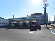 【コンビニエンスストア】ファミリーマート　松本岡田店まで1230ｍ
