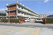 【小学校】三入小学校まで1400ｍ