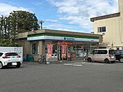 【コンビニエンスストア】ファミリーマート越前本町店まで550ｍ