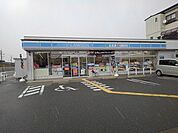 【コンビニエンスストア】ローソン近江高島駅前店まで350ｍ