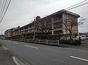 【小学校】日田市立光岡小学校まで900ｍ