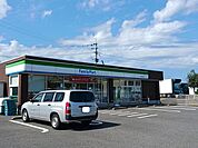 【コンビニエンスストア】ファミリーマート 伊万里二里店まで2200ｍ