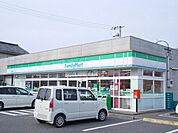 【コンビニエンスストア】ファミリーマート水口本綾野店まで2100ｍ