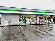 【コンビニエンスストア】ファミリーマート津幡潟端店まで829ｍ