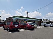 【コンビニエンスストア】ファミリーマート 西尾今川町東まで300ｍ