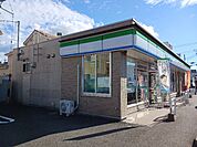 【コンビニエンスストア】ファミリーマートまで590ｍ