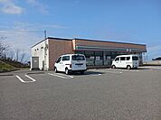 【コンビニエンスストア】セブンイレブン高松インター店まで700ｍ
