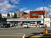 【コンビニエンスストア】ファミリーマート八尾跡部北の町まで1000ｍ