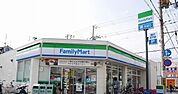【コンビニエンスストア】ファミリーマート西難波町店まで390ｍ