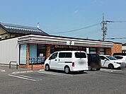 【コンビニエンスストア】セブンイレブン中学校前店様まで660ｍ