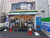 【コンビニエンスストア】ファミリーマート 飯能駅前店まで450ｍ