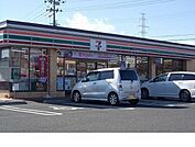 【コンビニエンスストア】セブンイレブン西中央5丁目店まで50ｍ