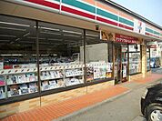 【コンビニエンスストア】セブン-イレブン 菊川下平川店まで976ｍ