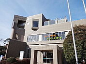 【図書館】郡山市富久山図書館まで700ｍ