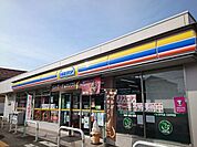 【コンビニエンスストア】ミニストップ片岡町店まで550ｍ