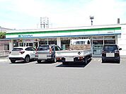 【コンビニエンスストア】ファミリーマート姶良西餅田店まで350ｍ