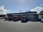 【コンビニエンスストア】ファミリーマート隼人真孝店まで150ｍ