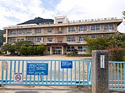 【小学校】泉小学校まで400ｍ