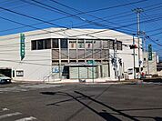 【銀行】伊予銀行三津浜支店様まで1200ｍ