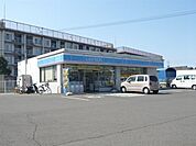 【コンビニエンスストア】ローソン新居浜新田町店様まで550ｍ