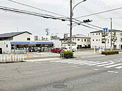 【コンビニエンスストア】ローソン大町二丁目店まで259ｍ