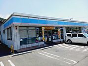【コンビニエンスストア】ローソン西予宇和坂戸店様まで260ｍ