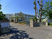 【小学校】太田市立宝泉東小学校まで910ｍ