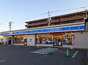 【コンビニエンスストア】ローソン福山三吉町一丁目店まで230ｍ