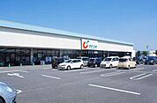 【ドラッグストア】カワチ薬品伊勢崎西店まで650ｍ