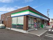 【コンビニエンスストア】ファミリーマート 金津花乃杜店まで60ｍ