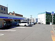 【コンビニエンスストア】ローソン宮の森4条十丁目店まで550ｍ