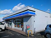 【コンビニエンスストア】ローソン下佐野町店まで70ｍ
