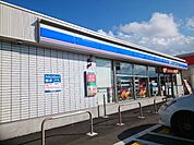 【コンビニエンスストア】ローソン富岡七日市店まで270ｍ