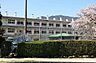 周辺：【小学校】三入小学校まで1900ｍ