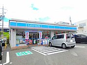 【コンビニエンスストア】ローソン桑名新西方店まで650ｍ