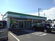 【コンビニエンスストア】ファミリーマート坂出川津町店まで950ｍ