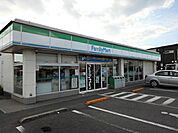 【コンビニエンスストア】ファミリーマート多度津南鴨店まで800ｍ